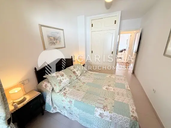 (49) Apartament w pierwszej linii brzegowej w Calpe z widokiem na morze i miejscem parkingowym