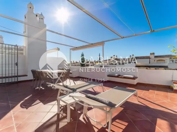 (35) Dwupoziomowy penthouse z częsciowym widokiem na morze, Nagüeles, Costa del Sol