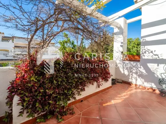(50) Dwupoziomowy penthouse z częsciowym widokiem na morze, Nagüeles, Costa del Sol