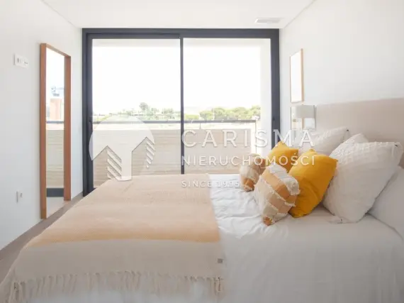(8) Luksusowe wille 200 m od  Playa Aguamarina, 4 sypialnie, 4 łazienki, Costa Blanca