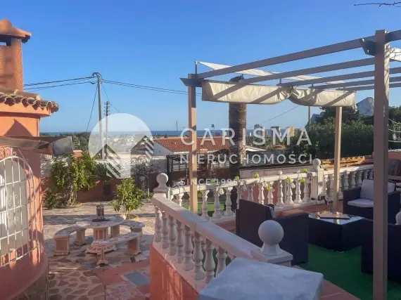 (31) Śródziemnomorska, wyremontowana willa z widokiem na morze i góry w Calpe.