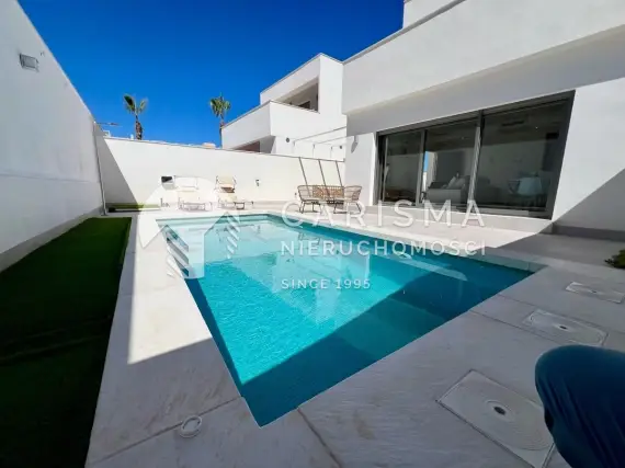 (7) Nowe i nowoczesne wille w dobrej lokalizacji, La Zenia, Costa Blanca