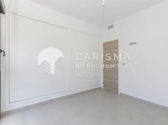 (16) Nowoczesna willa 3 sypialnie Orihuela Costa PAU 26 – basen, solarium 37 m², blisko La Zenia Boulevar