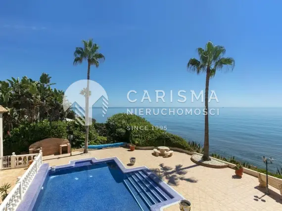 (11) Willa przy samej plaży w Marbesa, Marbella | 5 sypialni, panoramiczny widok na morze, duża działka