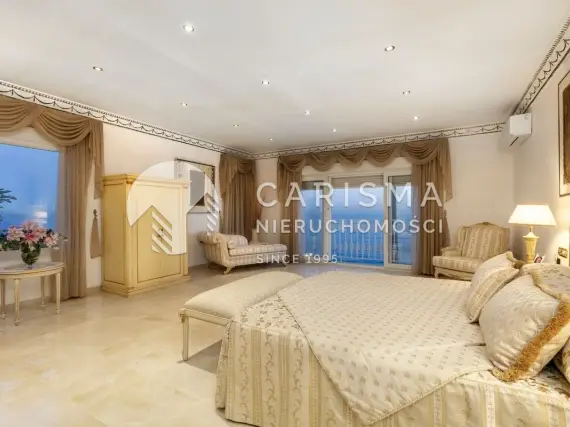 (29) Willa przy samej plaży w Marbesa, Marbella | 5 sypialni, panoramiczny widok na morze, duża działka