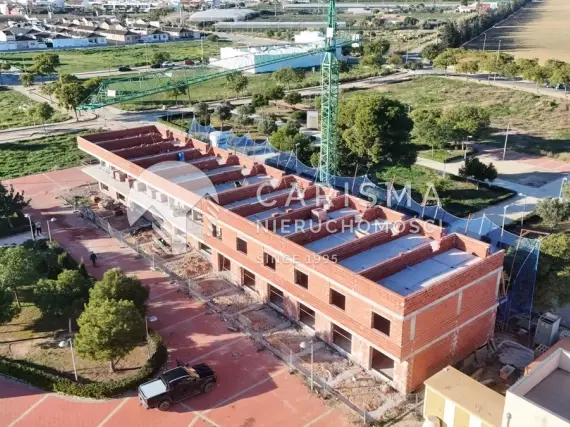 (10) Nowoczene i gotowe duplexy w Pilar de la Horodada na Costa Blanca  w Hiszpanii