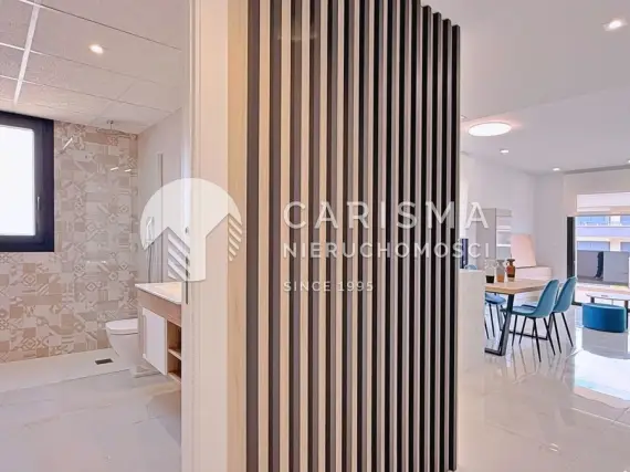 (24) Nowy apartament w Villamartín z tarasem, basenem, garażem i komórką lokatorską Costa Blanca