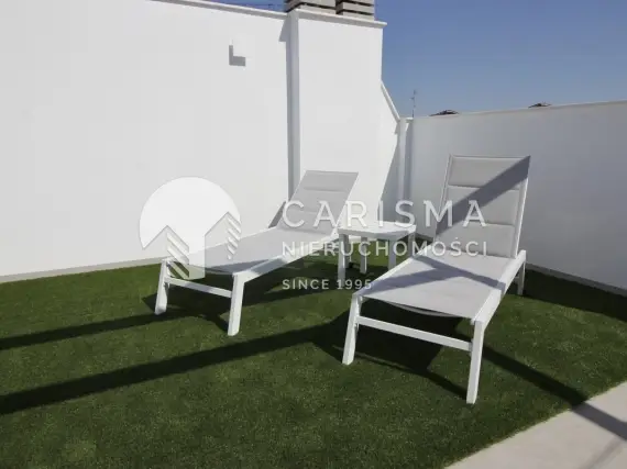 (43) Nowe bungalowy w Pilar de la Horadada z parkingiem i tarasem dachowym na Costa Blanca
