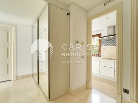 (10) Piękny apartament w pierwszej linii brzegowej, Estepona, Costa del Sol