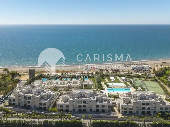 Piękny i nowoczesny apartament w pierwszej linii brzegowej, Estepona 1