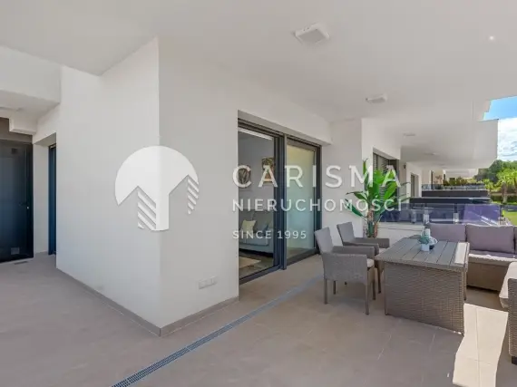(6) Nowoczesny apartament narożny w Los Altos z licencją na wynajem, garażem i strefą wellness