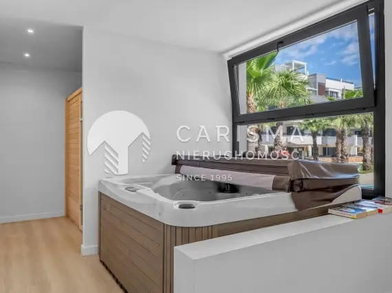 (26) Nowoczesny apartament narożny w Los Altos z licencją na wynajem, garażem i strefą wellness