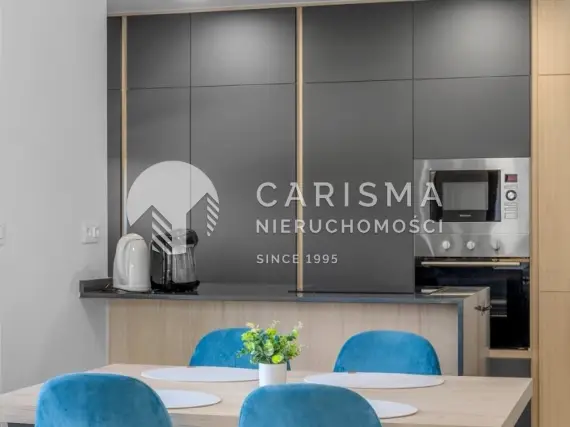 (35) Nowoczesny apartament narożny w Los Altos z licencją na wynajem, garażem i strefą wellness