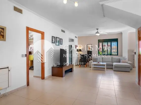 (9) Willa z basenem i widokiem na słone jezioro w Ciudad Quesada, południowa działka 546 m²