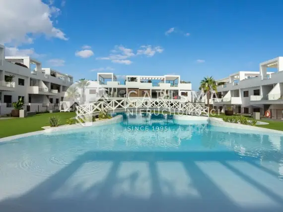 (14) Nowoczesna willa z prywatnym basenem i tarasem dachowym w Los Balcones, Torrevieja