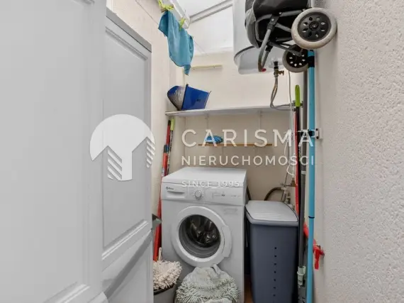 (14) Nowoczesny dom z basenem, apartamentem gościnnym i widokiem na Morze Śródziemne