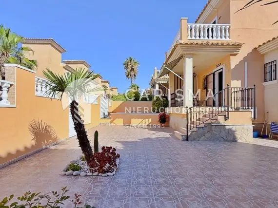 (9) Willa z południową ekspozycją w Royal Park, Orihuela Costa, 2,5 km od morza