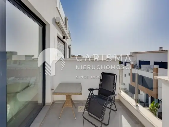(16) Townhouse w Guardamar Hills 1 km od plaży z garażem na 2 auta i basenem