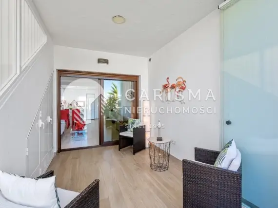 (17) Penthouse w Laguna Beach z tarasem dachowym 85 m², jacuzzi i widokiem na saliny