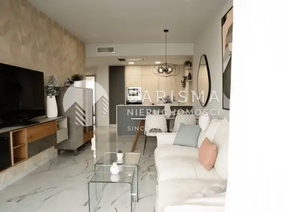 (6) Bungalowy w Ciudad Quesada z pełnym wyposażeniem, tarasem lub tarasem dachowym