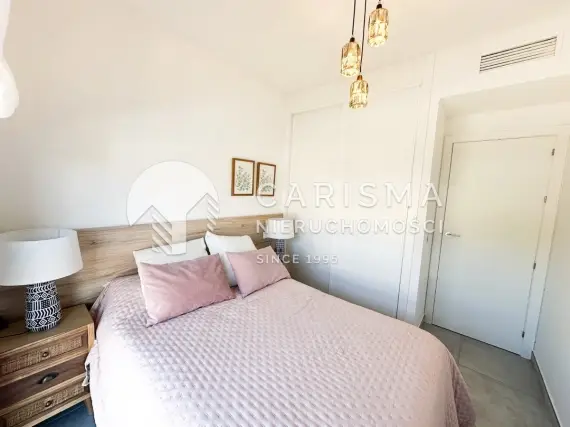 (16) Nowoczesny bungalow na ostatnim piętrze w Orihuela Costa z prywatnym tarasem dachowym