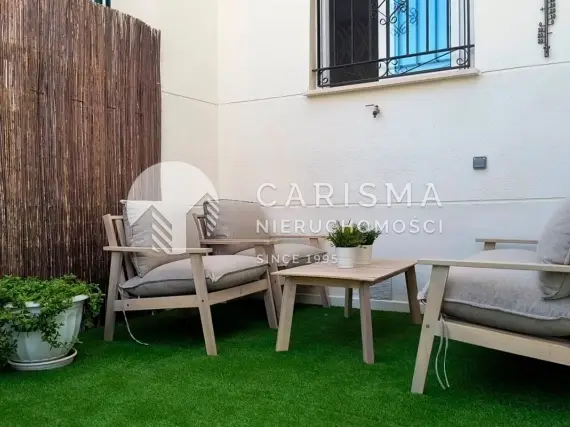 (21) Odnowiony townhouse w Orihuela Costa z ogrodem, tarasem i basenem wspólnym – Punta Prima
