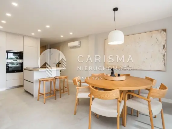 (14) Apartament z widokiem na morze, przy plaży i promenadzie, w Esteponie