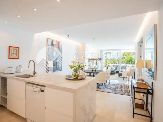 (6) Luksusowy apartament w dosknałym stanie, z panoramicznym widokiem na morze, tuż przy plaży, Estepona