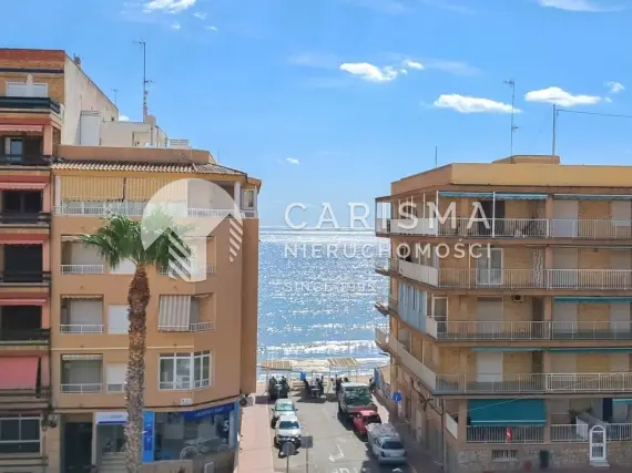 (4) Apartament 80 m od plaży z widokiem na morze i góry oraz tarasem 20 m²
