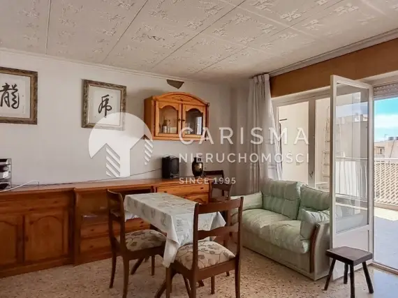 (7) Apartament 80 m od plaży z widokiem na morze i góry oraz tarasem 20 m²