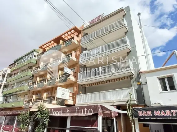 (27) Apartament 80 m od plaży z widokiem na morze i góry oraz tarasem 20 m²
