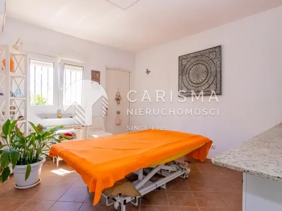 (22) Parterowy dom w śródziemnomorskim stylu, Denia