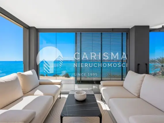 Apartament w pierwszej linii brzegowej w Punta Prima z panoramicznym widokiem na Morze Śródziemne 2