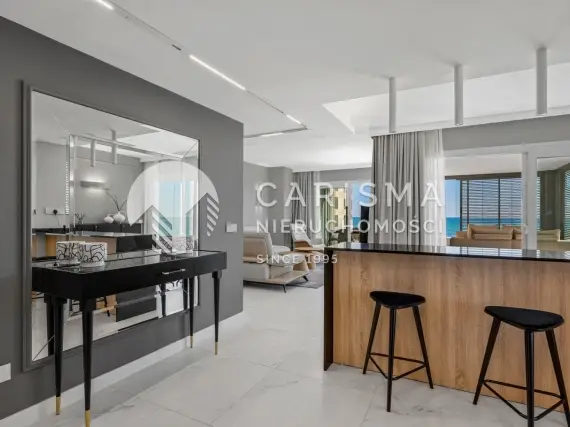 (17) Apartament w pierwszej linii brzegowej w Punta Prima z panoramicznym widokiem na Morze Śródziemne