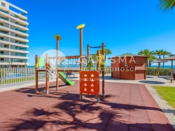 (49) Apartament w pierwszej linii brzegowej w Punta Prima z panoramicznym widokiem na Morze Śródziemne