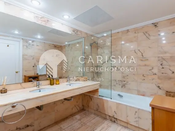 (21) Luksusowy apartament w pierwszej linii brzegowej z widokiem na morze, na New Golden Mile