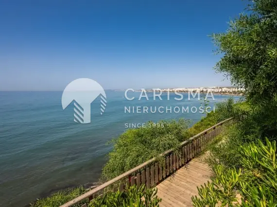 (30) Luksusowy apartament w pierwszej linii brzegowej z widokiem na morze, Estepona