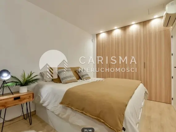 (21) Dwupoziomowy, wyremontowany apartament w pierwszej linii brzegowej w Altea Mascarat
