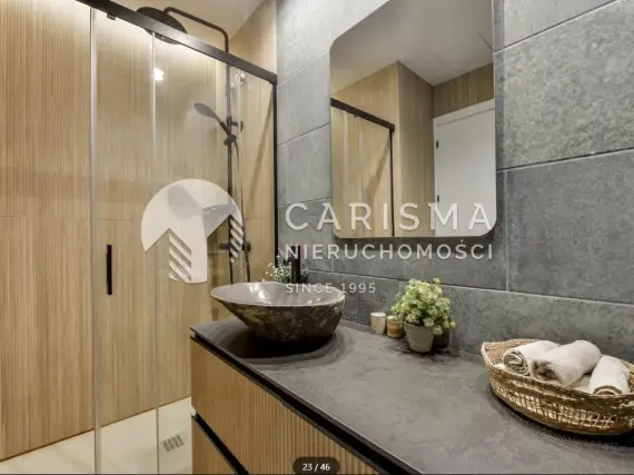 (24) Dwupoziomowy, wyremontowany apartament w pierwszej linii brzegowej w Altea Mascarat