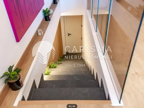 (44) Dwupoziomowy, wyremontowany apartament w pierwszej linii brzegowej w Altea Mascarat