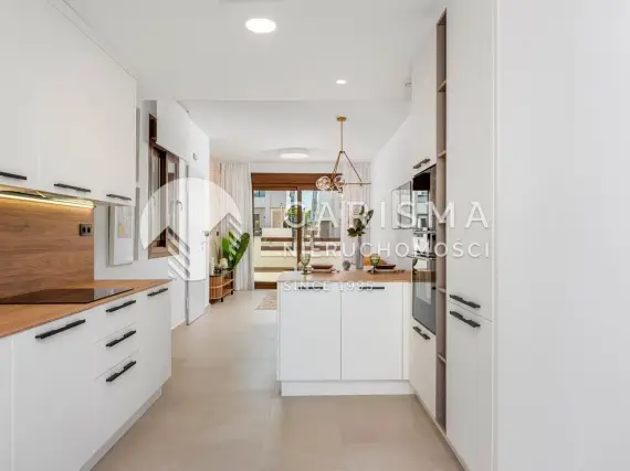 (19) Nowe i nowoczesne apartamenty w budowie z widokiem na lagunę w Torrevieja