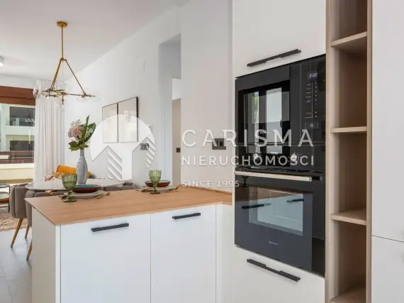 (21) Nowe i nowoczesne apartamenty w budowie z widokiem na lagunę w Torrevieja