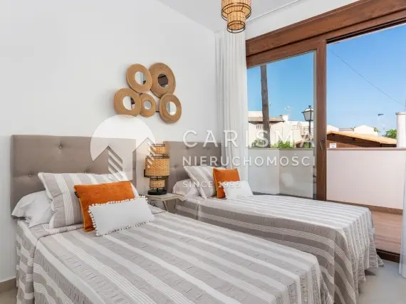 (22) Nowe i nowoczesne apartamenty w budowie z widokiem na lagunę w Torrevieja