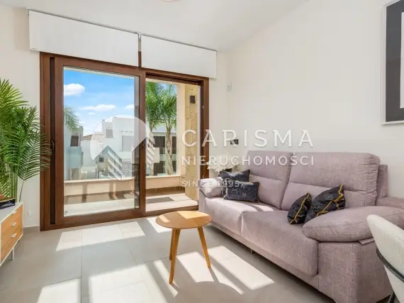 (57) Nowe i nowoczesne apartamenty w budowie z widokiem na lagunę w Torrevieja
