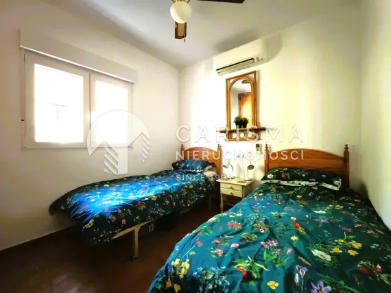 (49) Penthouse z dachowym tarasem  oraz widokiem na pole glfowe w Villamartin