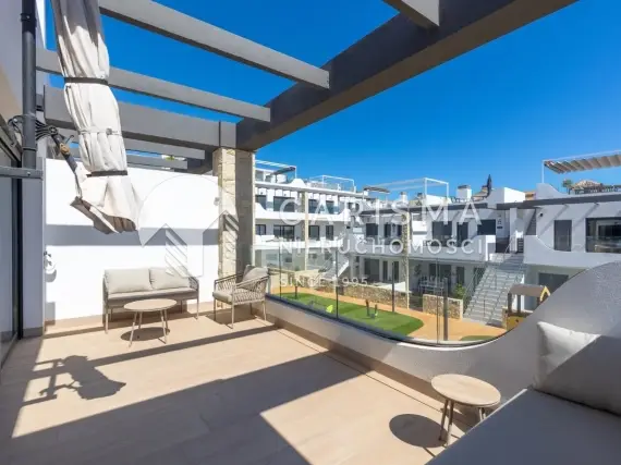 (5) Penthouse w bardzo dobrej lokalizacji, w Punta Prima