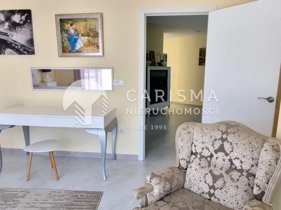 (39) Dwie przestronne wille w pierwszej linii pola golfowego, Altea