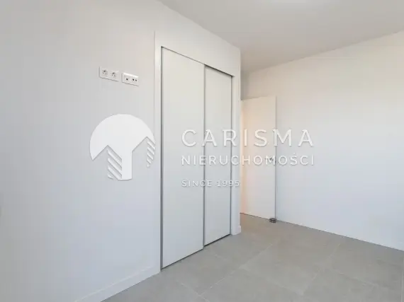 (16) Nowoczesny apartament na parterze w Denii – gotowy do zamieszkania