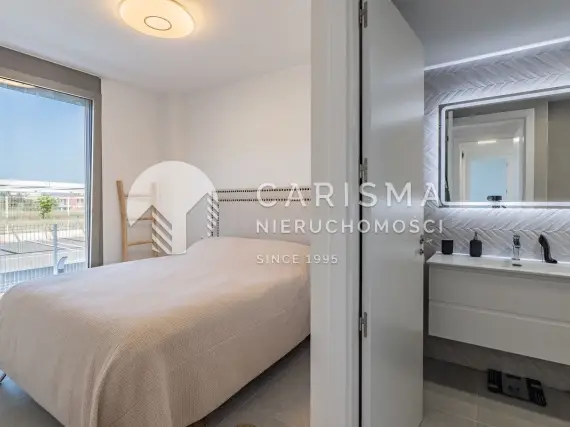 (23) Nowoczesny apartament na parterze w Denii – gotowy do zamieszkania
