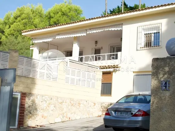 (51) Willa z basenem i dużą prywatnością w Sierra de Altea